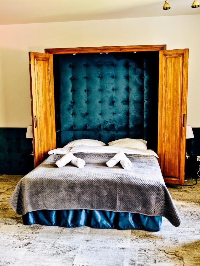 Dwor Karwacz Bed & Breakfast Przasnysz Luaran gambar