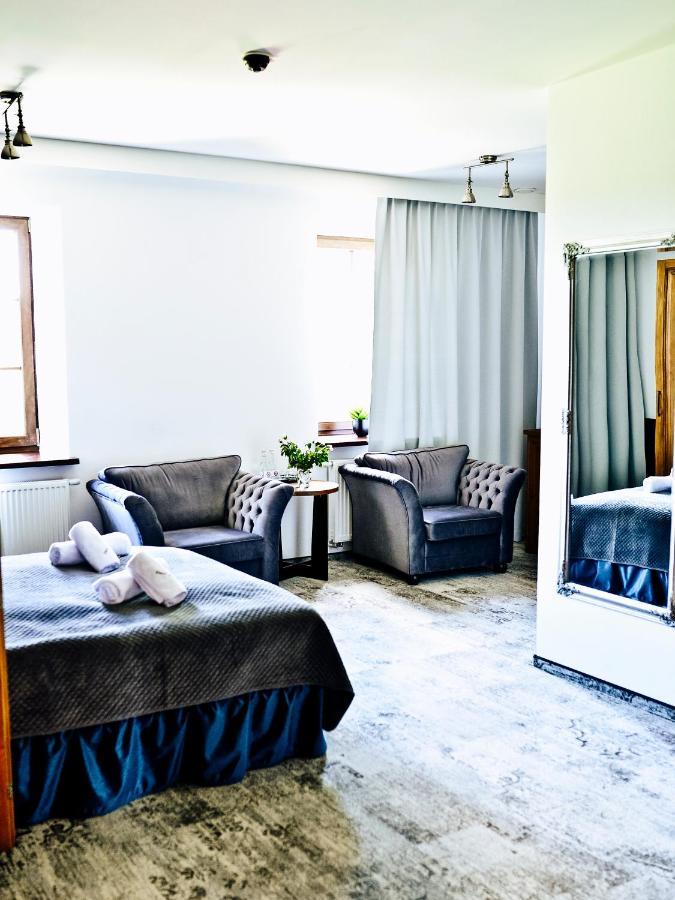 Dwor Karwacz Bed & Breakfast Przasnysz Luaran gambar
