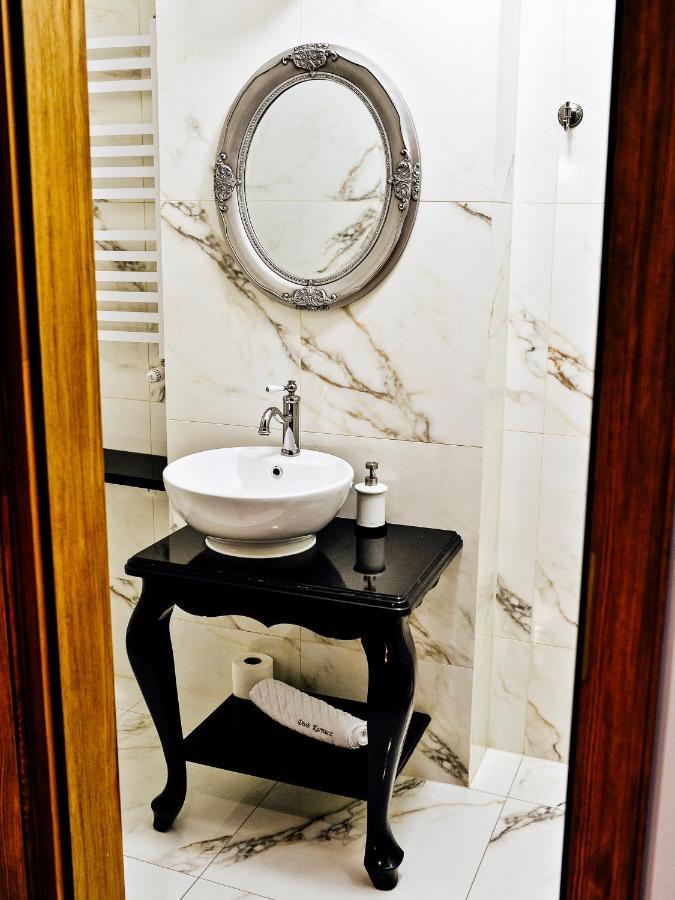 Dwor Karwacz Bed & Breakfast Przasnysz Luaran gambar