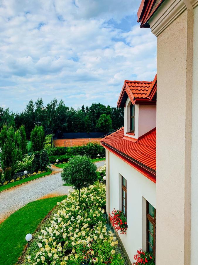 Dwor Karwacz Bed & Breakfast Przasnysz Luaran gambar