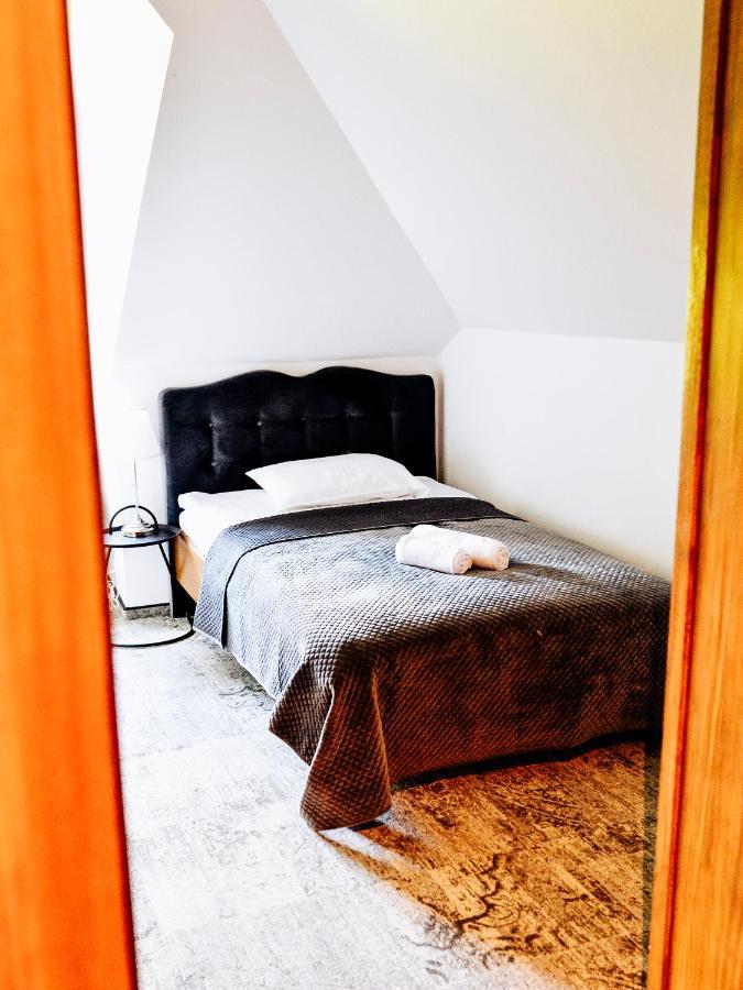 Dwor Karwacz Bed & Breakfast Przasnysz Luaran gambar