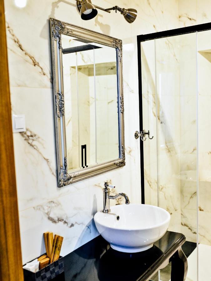 Dwor Karwacz Bed & Breakfast Przasnysz Luaran gambar