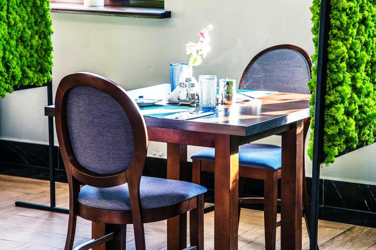 Dwor Karwacz Bed & Breakfast Przasnysz Luaran gambar